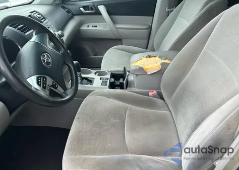 2012 Toyota Highlander Base из США, поврежденный, VIN 5TDBK3EH1CS114013